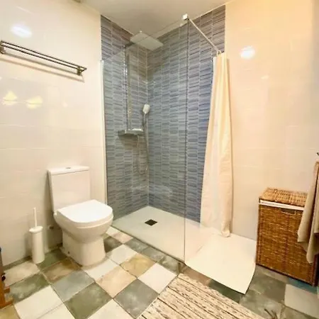 아파트 Lovely Flat In *