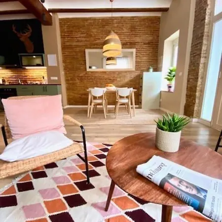 Lovely Flat In Apartment *